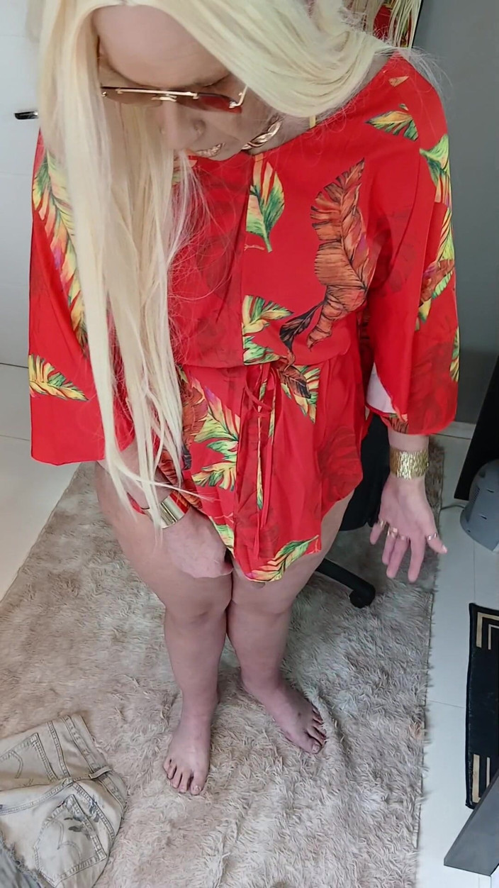 Sexy ass CDzinhafx: Hi Loves! I Made a Video Today with a Very...
