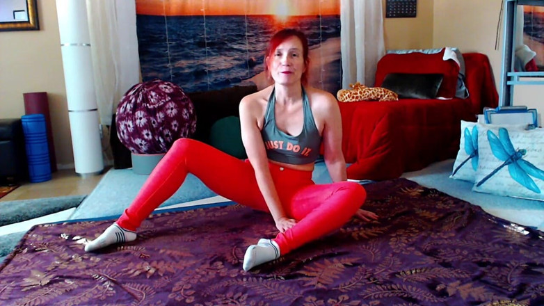 Aurora Willows: Entraînement de yoga avec étirement de la hanche