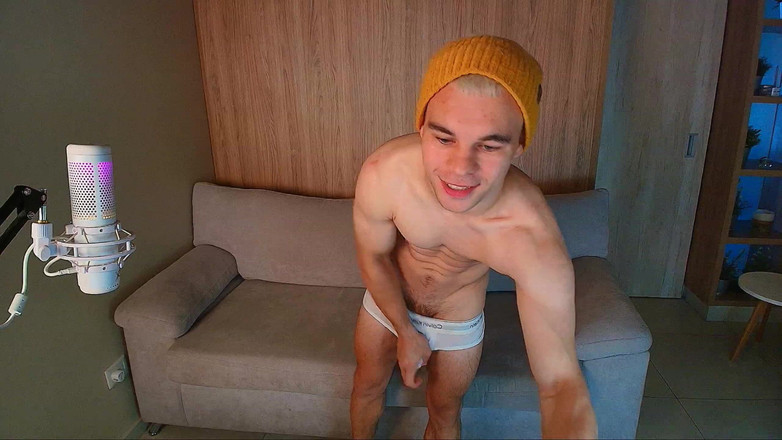 Max_Russell: Esneklik! Mükemmel vücudumla övünüyorum!