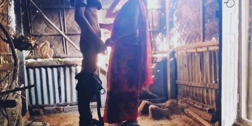 Teensex: Big Booty BBW Bhbai Beautiful Saree Gets Her Wet Pussy...
