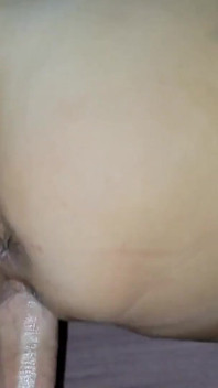 Footsie MILF gets a huge leaking creampie
