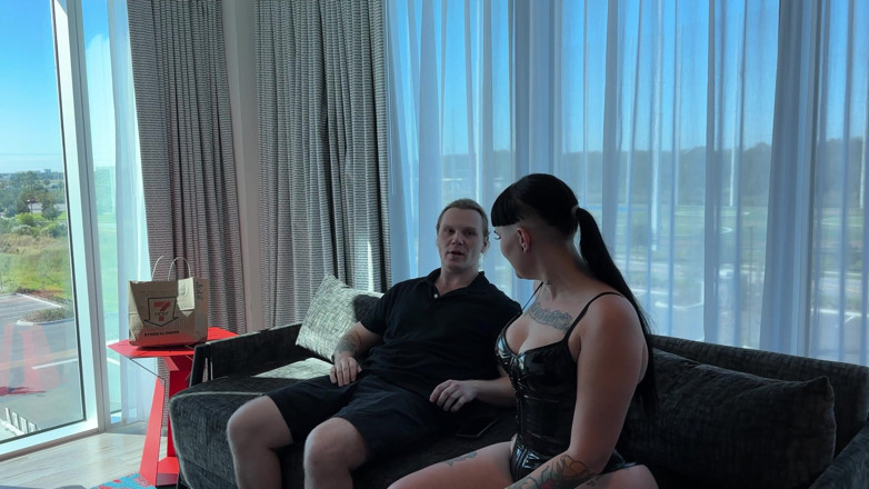 Tiffany Nacke: ขอบเขตและบีบน้ำ prostate เด็กส่งของ