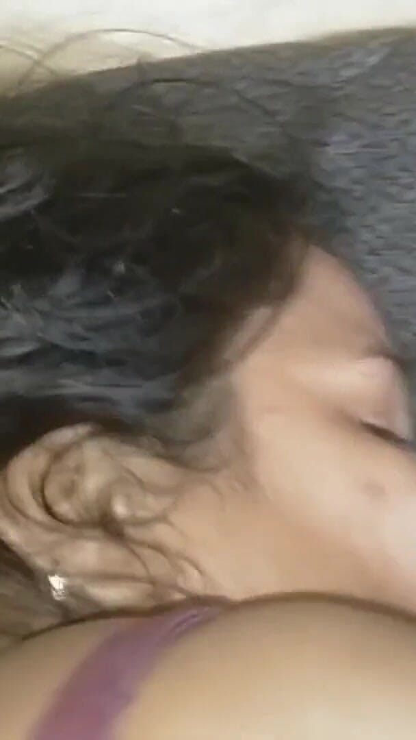 Sonathakur: 不得不和朋友官员做爱，因为错过了分期，热辣的印度性爱