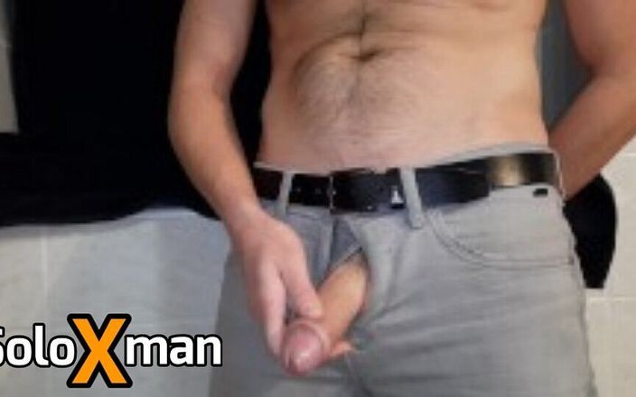 Solo X man: Acrobatische jongen masturbeert tegen de muur omdat hij geil is -...