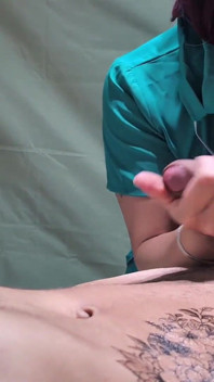 Dokter! Maak Mijn Ballen Leeg Alsjeblieft!