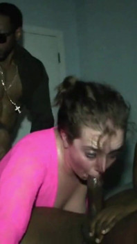 1 weiße anal schlampe gegen 3 bbc stampfen-creampie