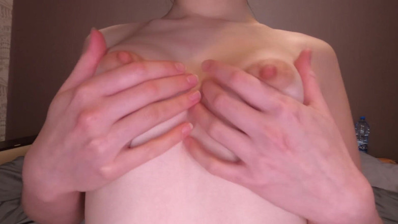 Kinodiva2003: Lonely beautiful girlfriend shakes her boobs and enjoys nipple play