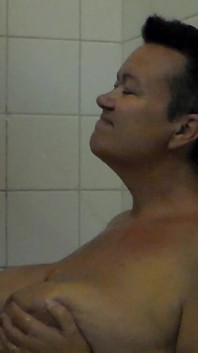 John Is Pissing on Jen in the Shower