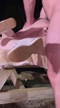 Premium - Dojrzałe porno: MILF w dupę przez Wielkiego kutasa na zewnątrz w nocy