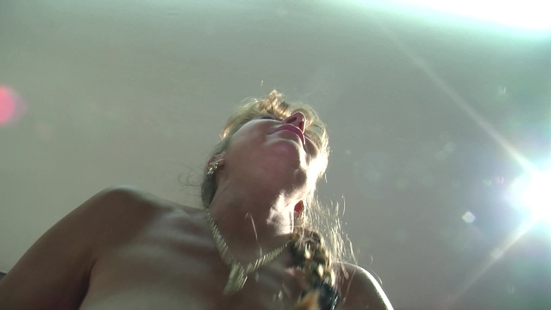 Retro German Muttis: Người làm tóc hứng tình bị kích thích trong khi...