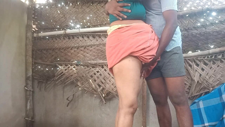 Priyanka314: Tamilská manželka s Hasband Outoor Sex