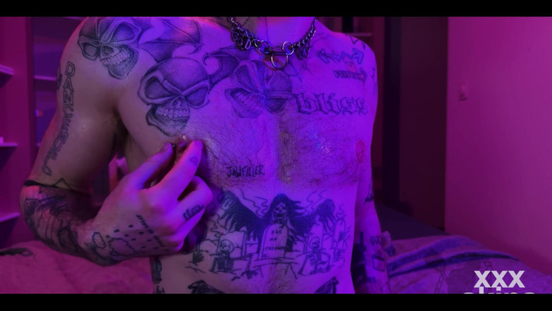 Xxx skips: Chcesz grać z moimi sutkami?