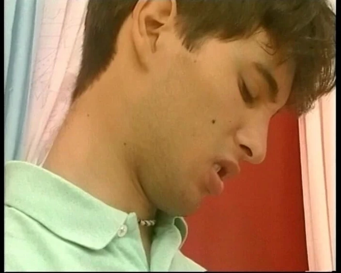 GERMAN PORN CLASSICS: Le petit noir Nicky aime se faire baiser