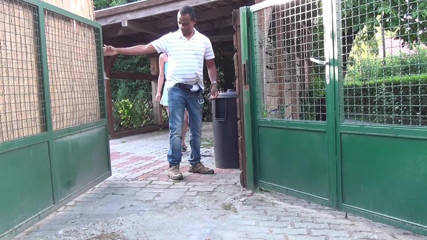 Cum Outdoor: Fucking the skinny girl on the trash can