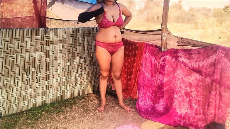 Abhikshasexvideos: Индийскую мачеху дези трахнули на улице