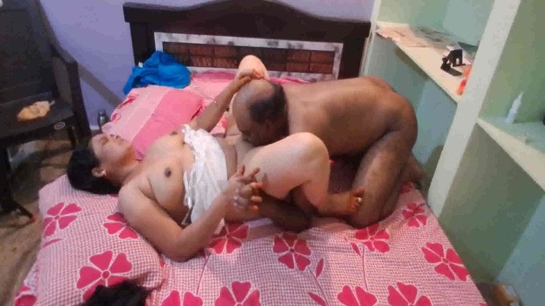 Sexy sindu: 美しく熱いバービー、夫との初めてのセックスナイト