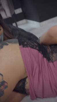 ชาร์ลีโมนาโกผูกมัดและปิดปากพร้อมกับ Rara Big ในเทปทาสและ BDSM