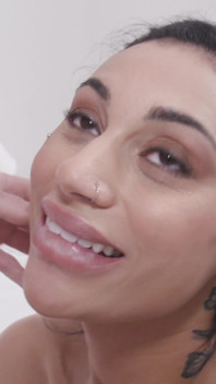 Sag Aloha! Zu unserem neuesten Starr mit Ariana Starr mit Brick Danger