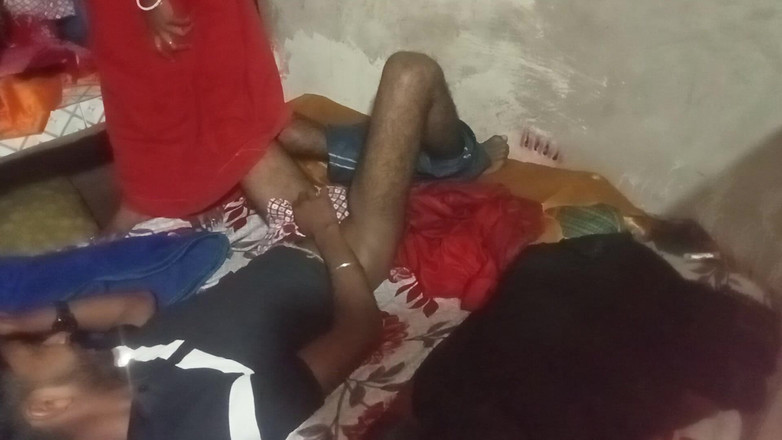 Nisha Kumari: Hintli evli koca evli kadın fukkiny'nin tadını çıkarıyor