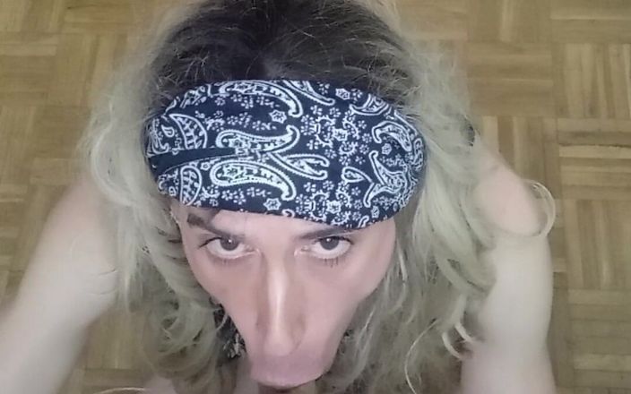 Penelopene27: Crossdresser Penelope Deeptroath