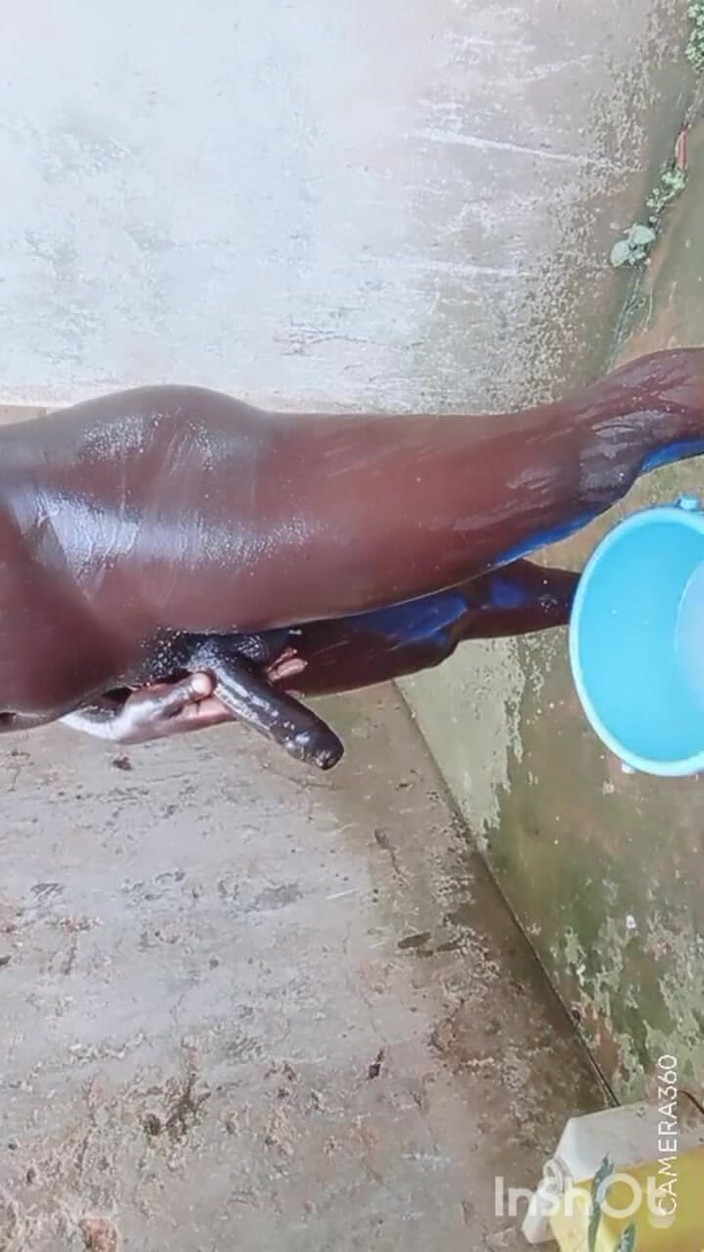 Hongi: Orgia di massaggio bbc in africa