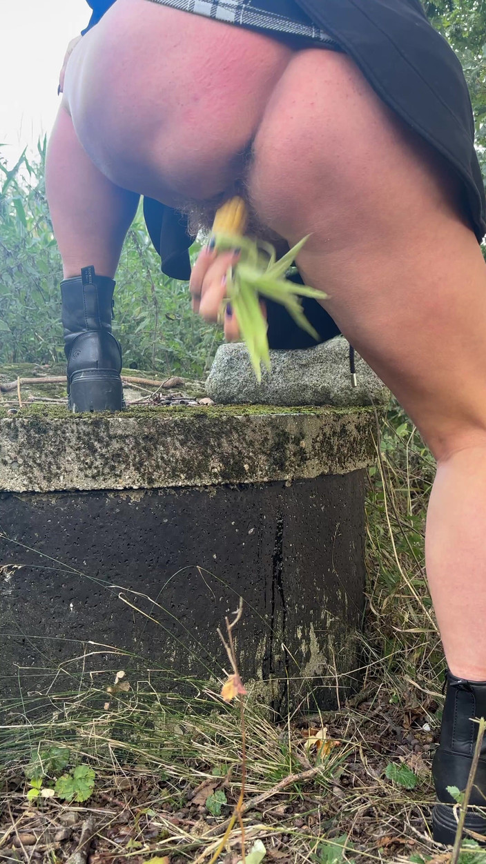 Hairyminka: En majskolv var tvungen att servera