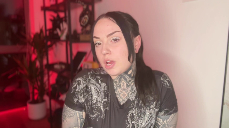 Miss Valentina: Nicht würdig für Toilettensklavin