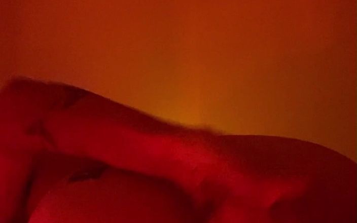 Flumenar: Gadis trans hot lagi asik masturbasi