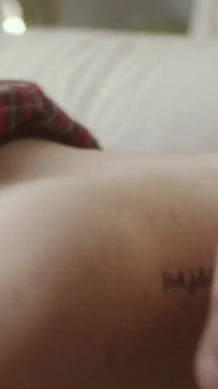 Tưởng tượng lgirl mạnh bạo của Jenna