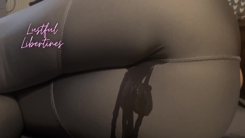 Lustful Libertines: Mina Leggings Är Helt Sodden. Jag Kanske Måste Ta Bort Dem.