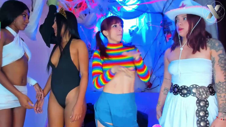 Lesbian Friends: Mamada Lesbica Con Gemidos