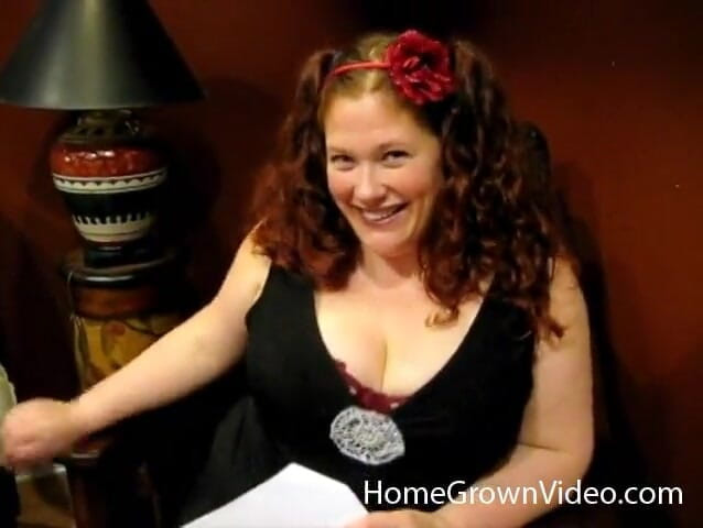Homegrown BBW: Jennifer van Beaver robi swoją pierwszą scenę głębokiego gardła