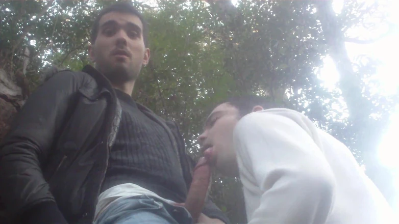 Robyn 3Some: Sex în aer liber