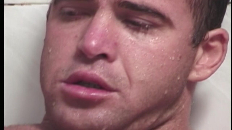 Boys boyz: Muscular Studs Share Intense Shower Anal Pleasure