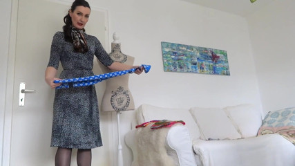 Lady Victoria Valente: Сегодня мы практикуем завязывание шелковых шарфов