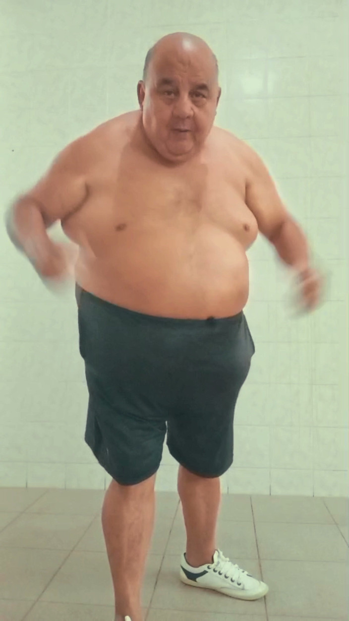 Punchbagplz: You Are Standing Right in Front of Bubba Wrestle!