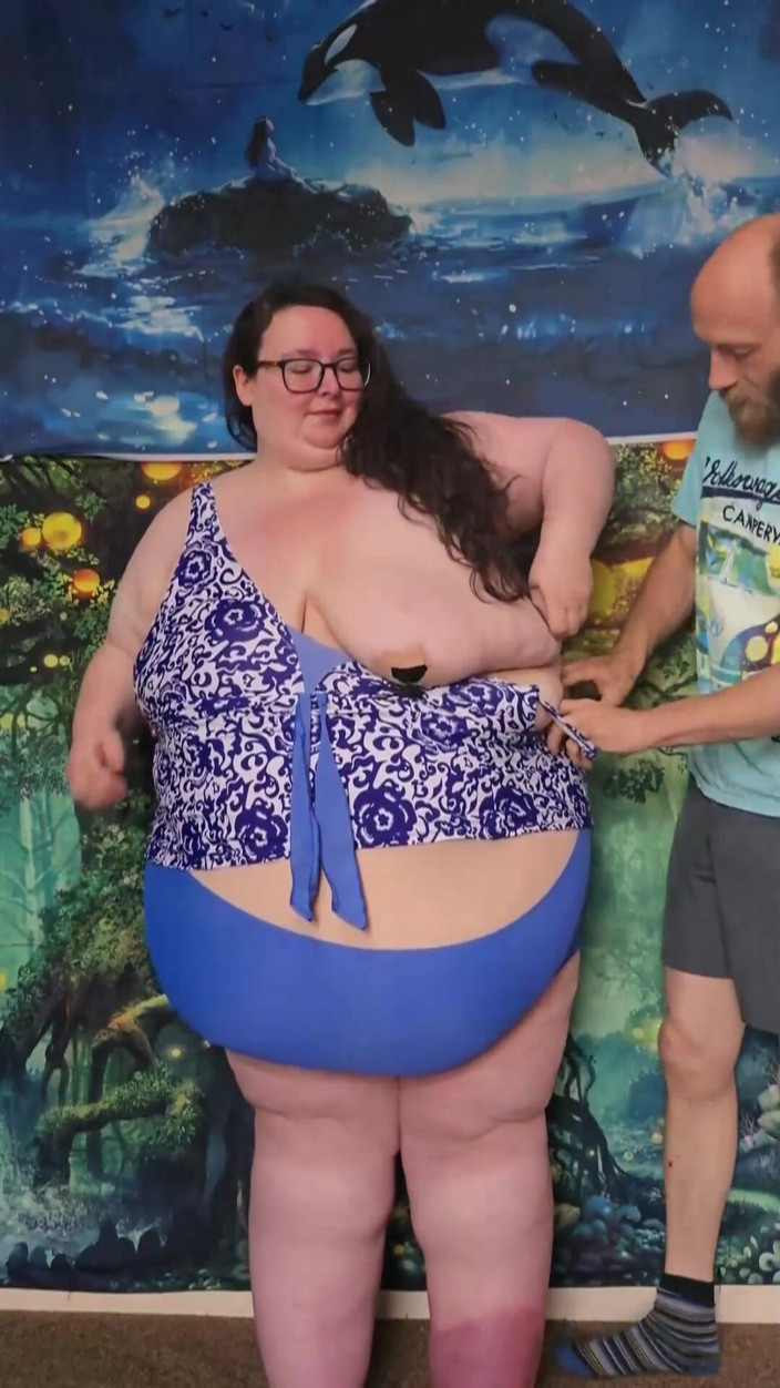 SSBBWLadyBrads: SSBBW Giant Fat Body Swim Suit with Help