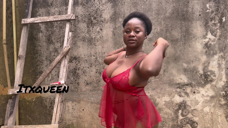Itxqueen: The Lady on Red