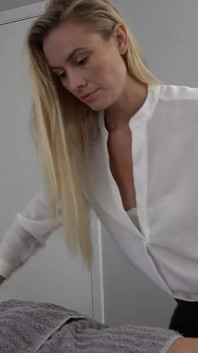 Addie Andrews Fit Blonde Pomalé smyslné kouření Práce Edging