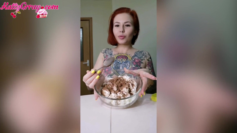 Katty Grray: Sexy leidenschaft nackt bereitet banane yum - fetisch vor
