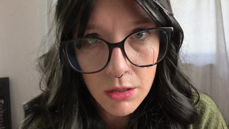 Missellie8: Madrastra se convierte en una puta 1