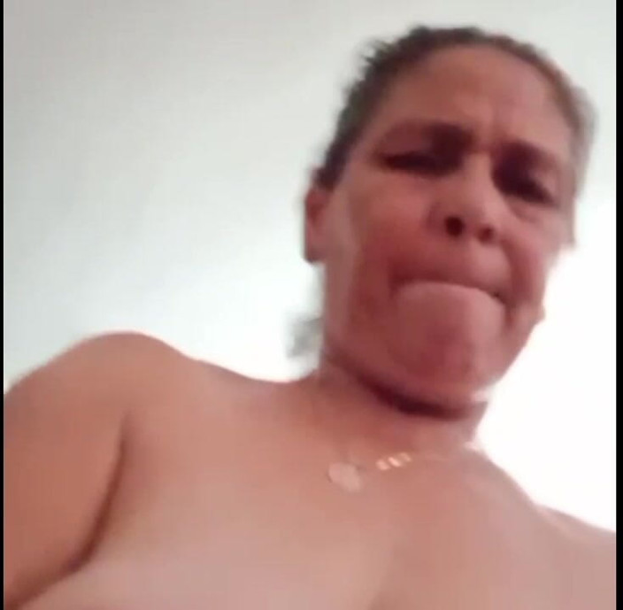 granny66mom: Nude Outdoors