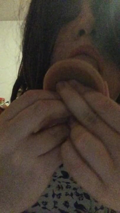 BifloXXX: Brunett crossdresser deepthroat dildo