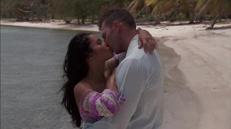 Erotic Planet Studio: Island Fever Outdoor Pussy Spread and Sucking