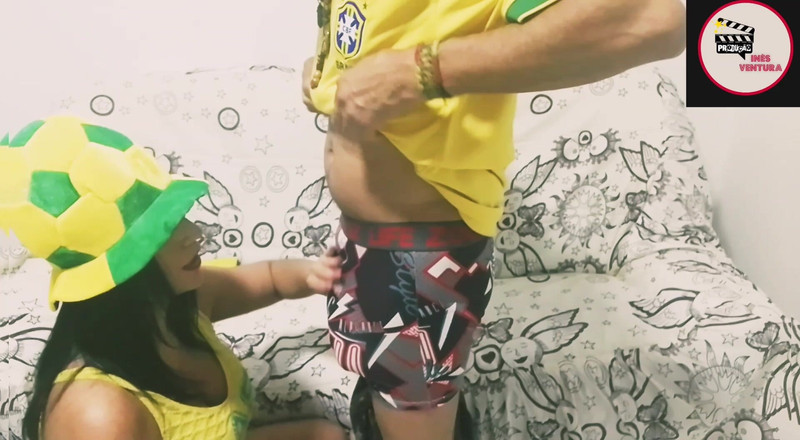 Raquel Cardoso Da Rosa: 남편이 게임을 떠났고, 나는 계부에게 주었다.