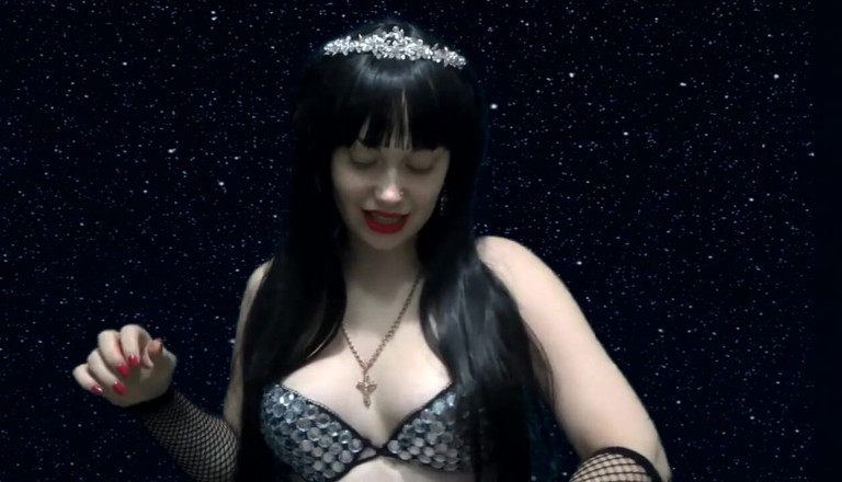 Goddess Misha Goldy: Instruksi coli dengan hitung mundur mani di bawah langit berbintang