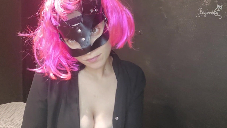 Big boob cat: Salut, je suis le chaton de tes rêves. Tu veux...