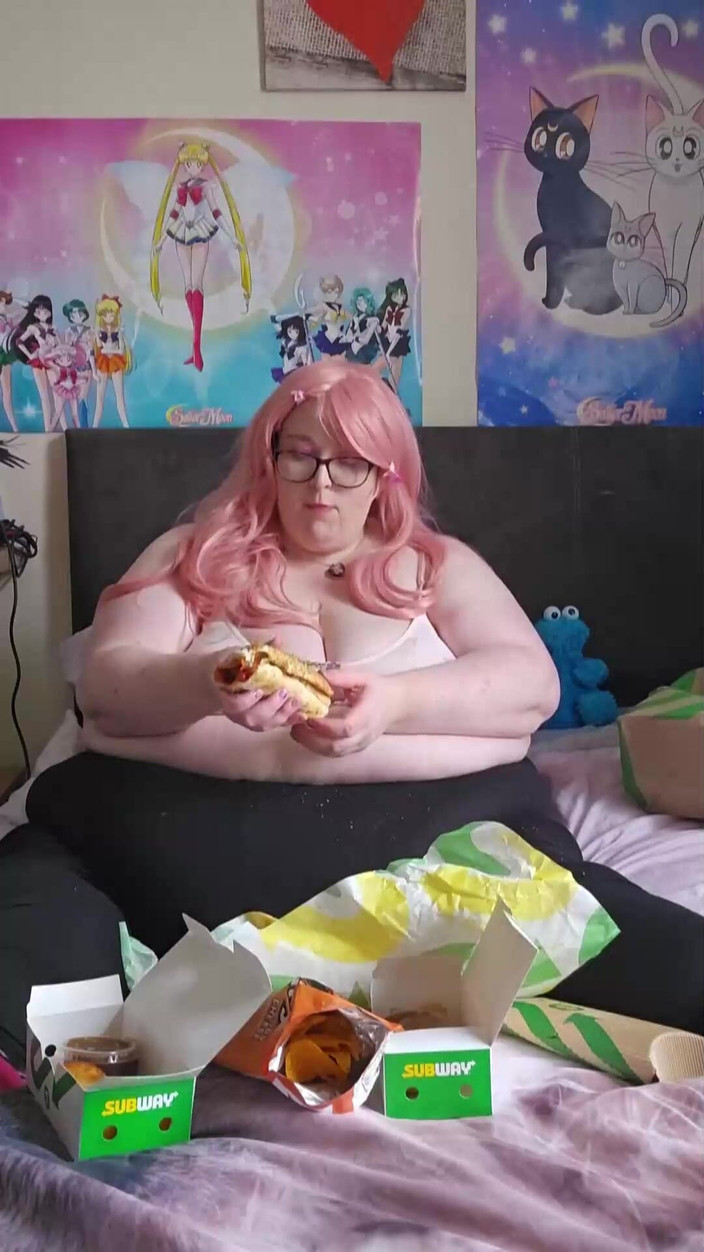 SSBBWLadyBrads: Deliziosi trattamenti in metro per la mia pancia grassa