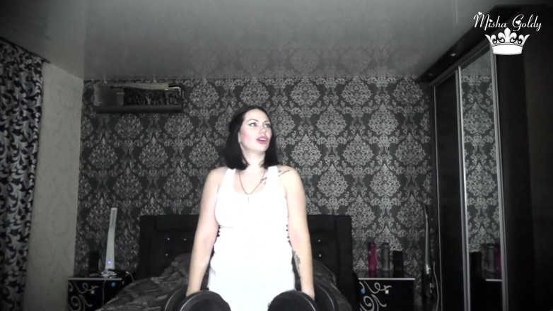 Goddess Misha Goldy: L'adorazione dei muscoli delle spalle forti! Motivazione sportiva per un...