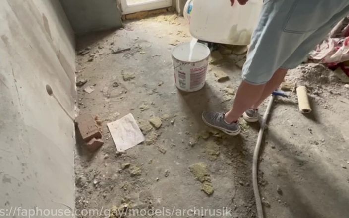 ArchiRusik: Byggnadsarbetaren freaked ut och fyllde sin chefs mun full av...
